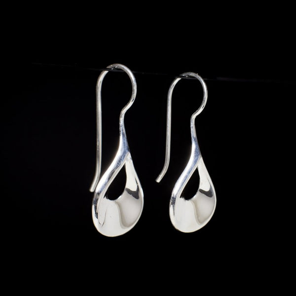 Calla Lilly - Earring Sterling Silver 925 Concave Ellipse Carve Nature Floral Secure Hook