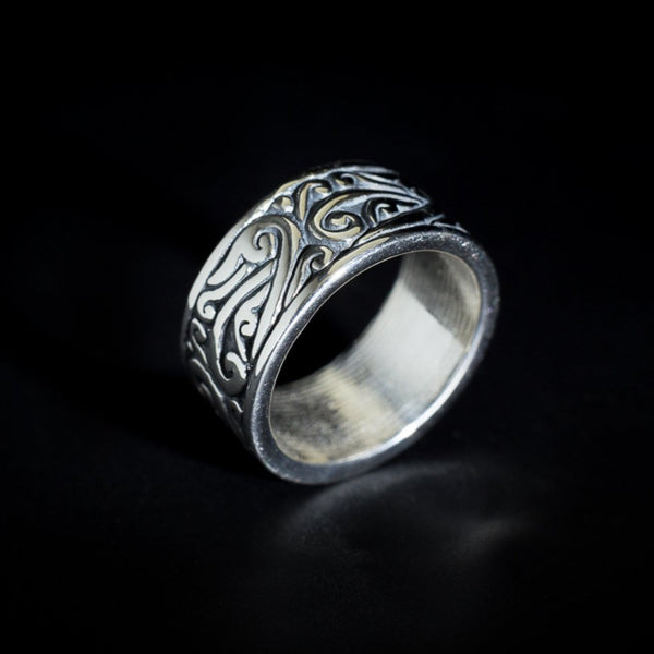Kuru - Ring Sterling Silver 925 Unisex Carved Tribal Pattern 8x2mm Band