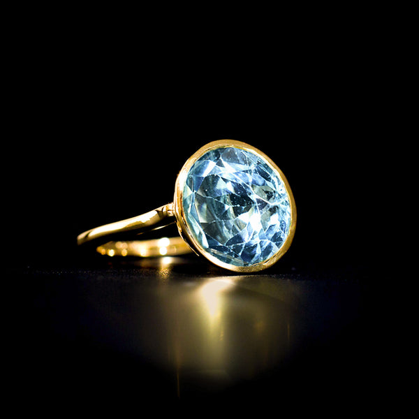Vegas Gemstone Ring 9ct Gold 14mm