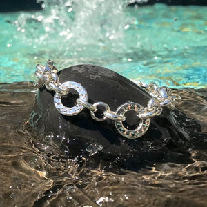 Oasis- Link bracelet in Sterling Silver 925 Solid 15mm Round Hammer Polished Links Parrot Clasp